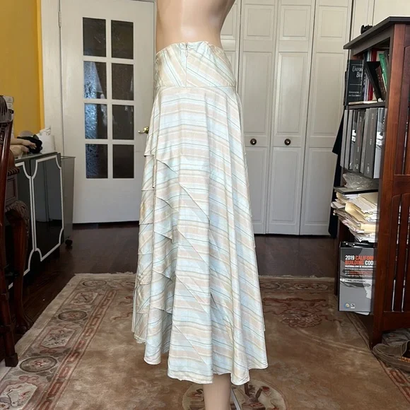 DKNY Pastel 100% Silk Full Layered Tiered Striped Skirt size 8 - Picture 4 of 9